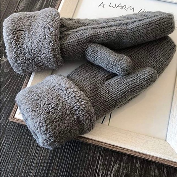 JUSTAY WINTER KNIT FLEECE MITTENS!! - Picture 3 of 8